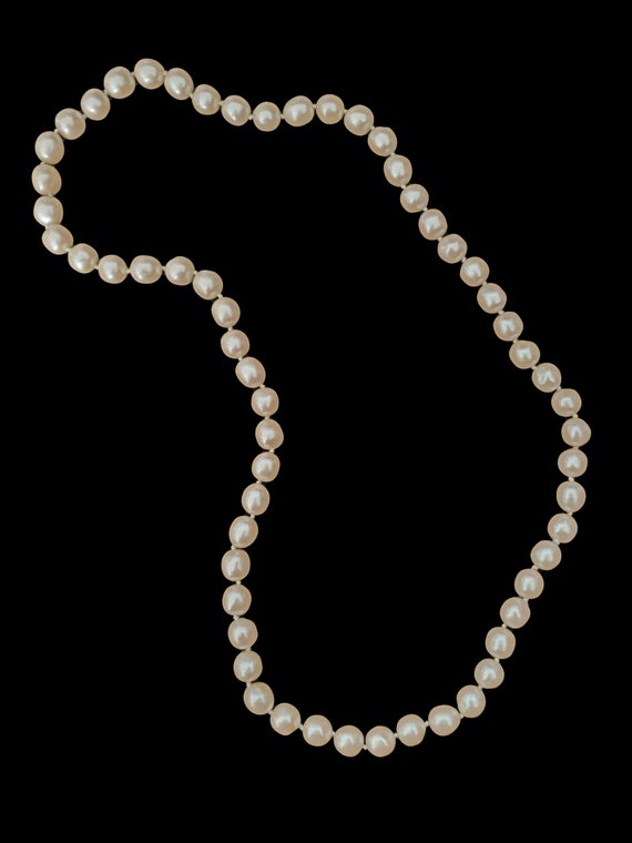 1980s Long Faux Pearl Necklace | 80s Vintage Long… - image 2