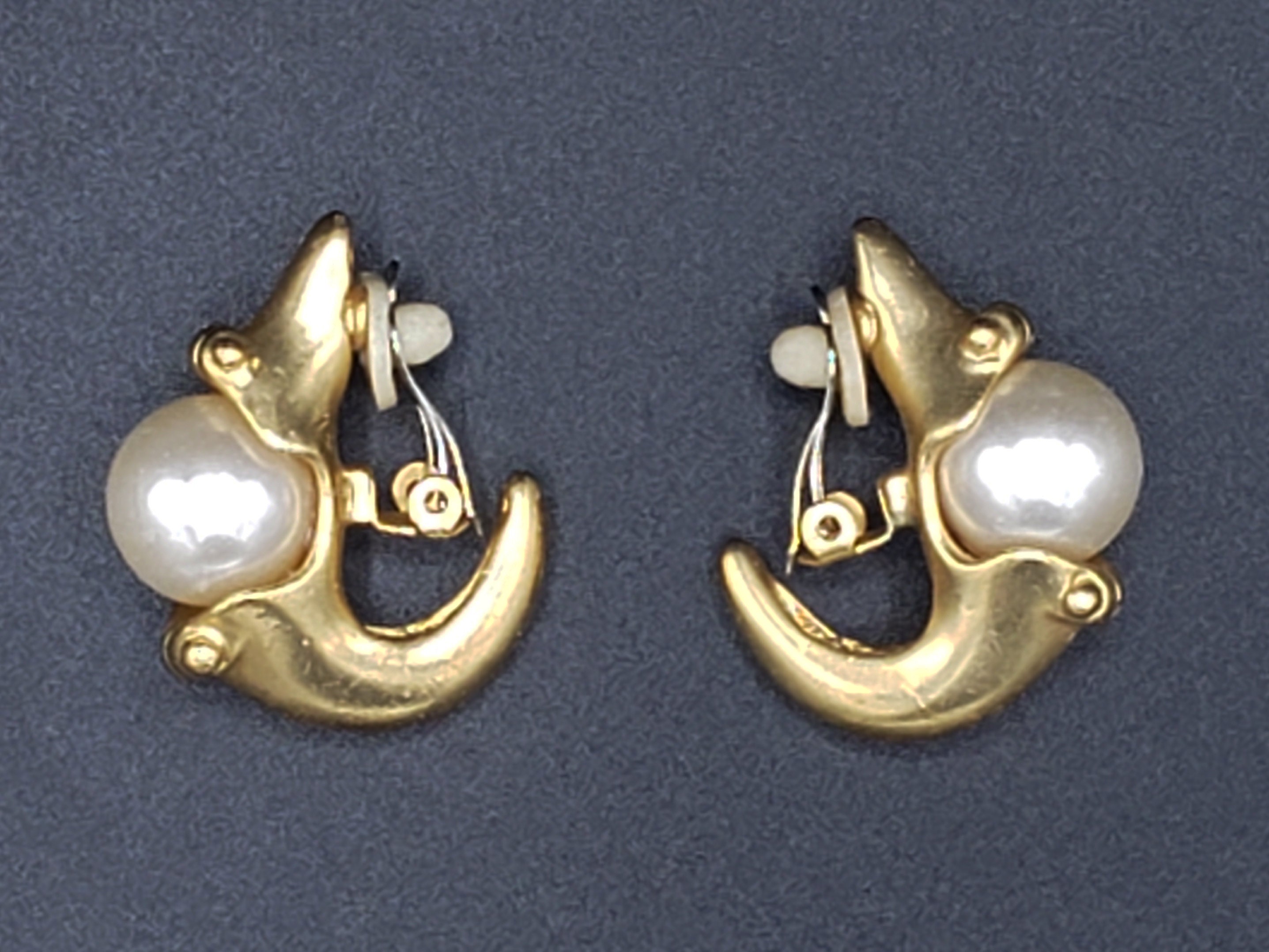 1980s Matte Gold Clip Earrings 80s Vintage Gold Tone and - Etsy