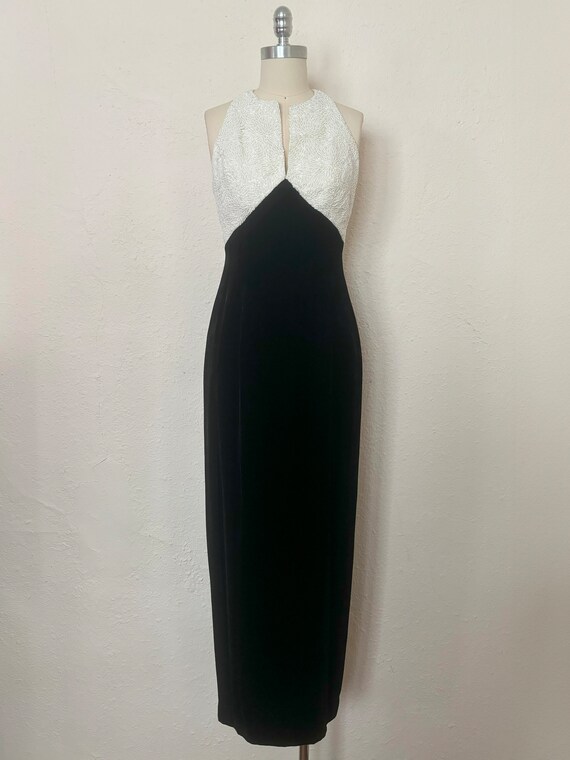 1990s Cream Beaded Black Velvet Evening Dress by Carmen Marc Valvo, Extra  Small to Small | 90s Black and White Gown (XS, S, 35-28-37) - Etsy