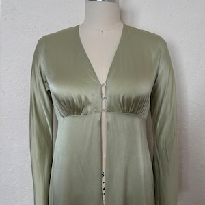Bodice front view of 2000s y2k vintage new with tags sage green silk charmeuse robe by Patricia Fieldwalker, size medium to large.