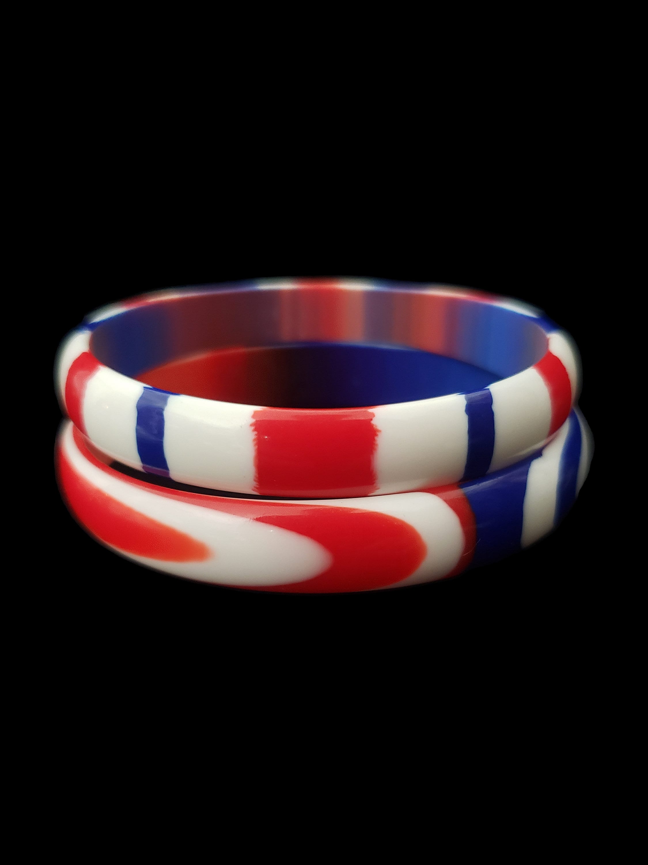 Faceted Vintage Plastic Bangles (2pcs) , 75x5mm (internal