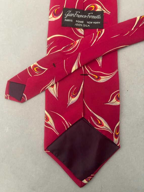 1980s Abstract Feather Printed Raspberry Tie by G… - image 7