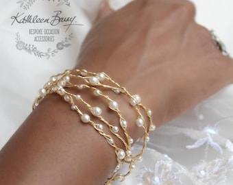 Wrap look pearl cuff bracelet, wirework in gold, silver or Rose gold. Pearl colors to choose STYLE : Cherize