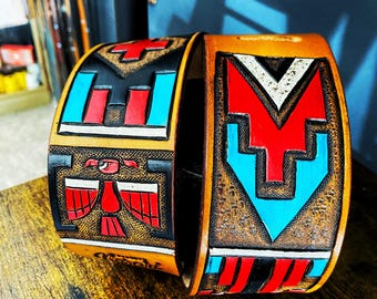 Gitarrengurt aus Leder - Ureinwohner Western-Stil (Navajo) - Personalisiert!