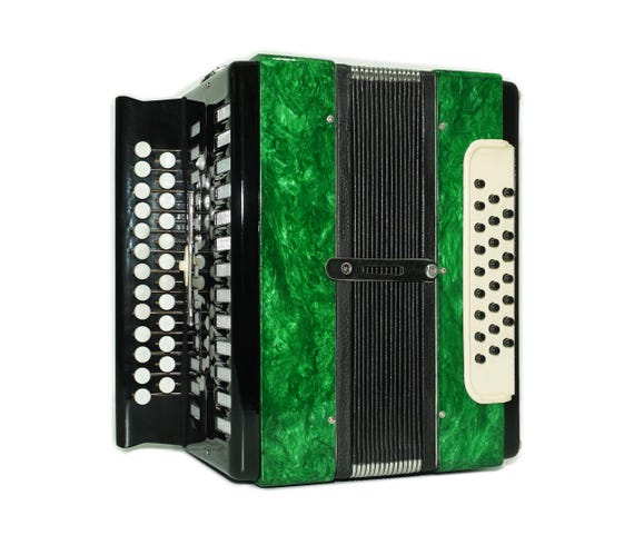 アコーディオン ロシア製 ロシア製アコーディオン 37鍵 96ベース