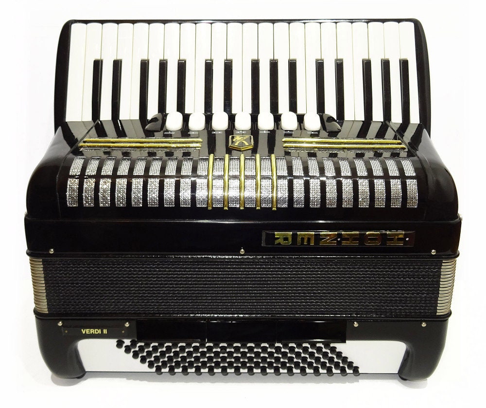 Hohner Verdi II Accordion Made in Germany, Original Quality Hohner Verdi II Accordion Made in Germany, Original Quality