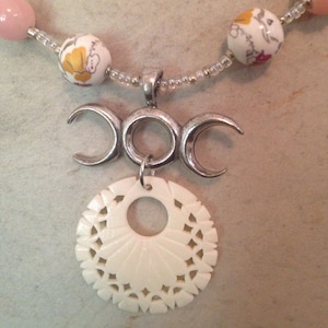 Triple Moon Goddess Collier OOAK