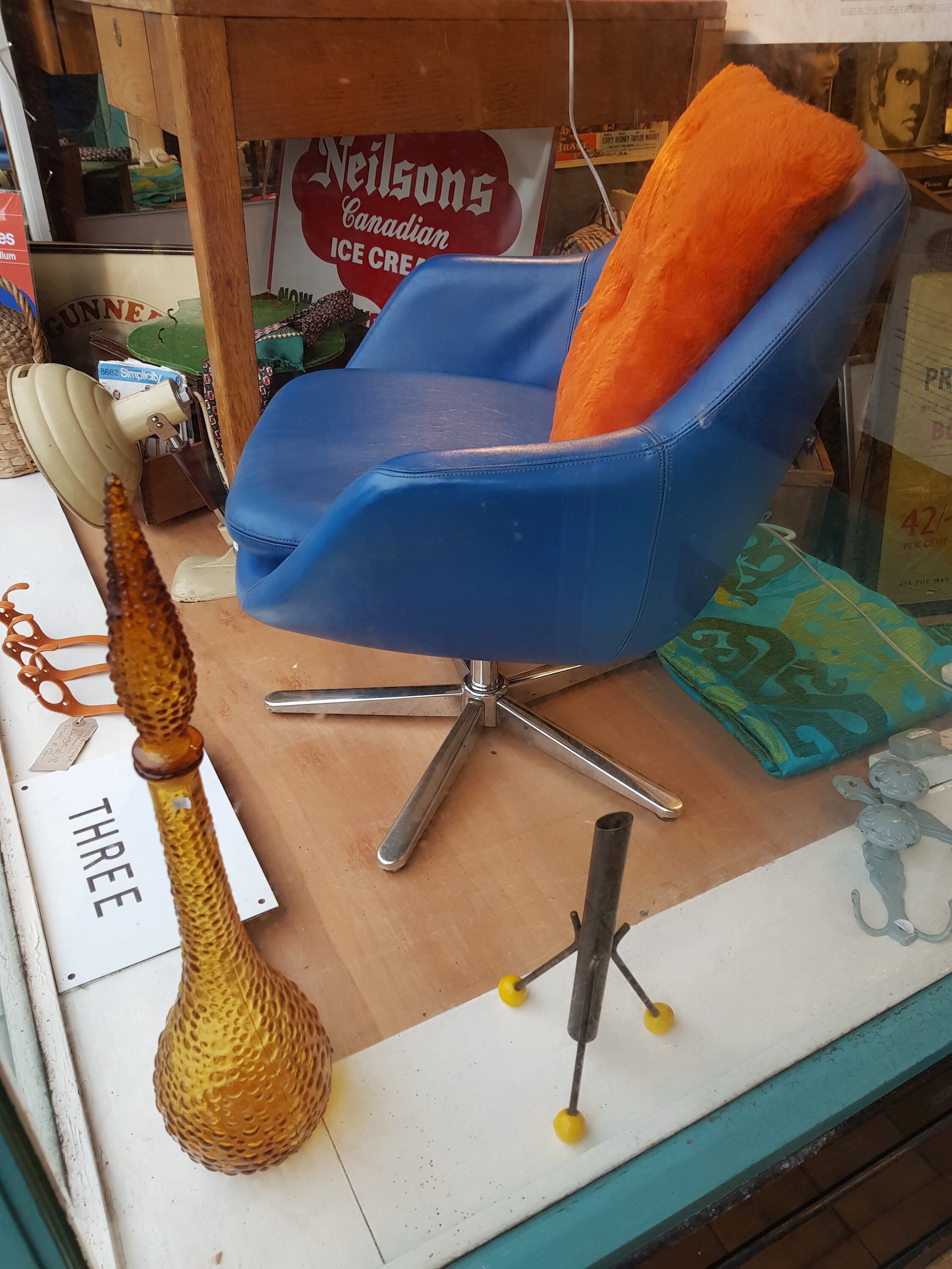 Vinyl cheap swivel chair