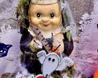 Halloween Vintage Nun 1960 Gothic Spooky Decor Decoration