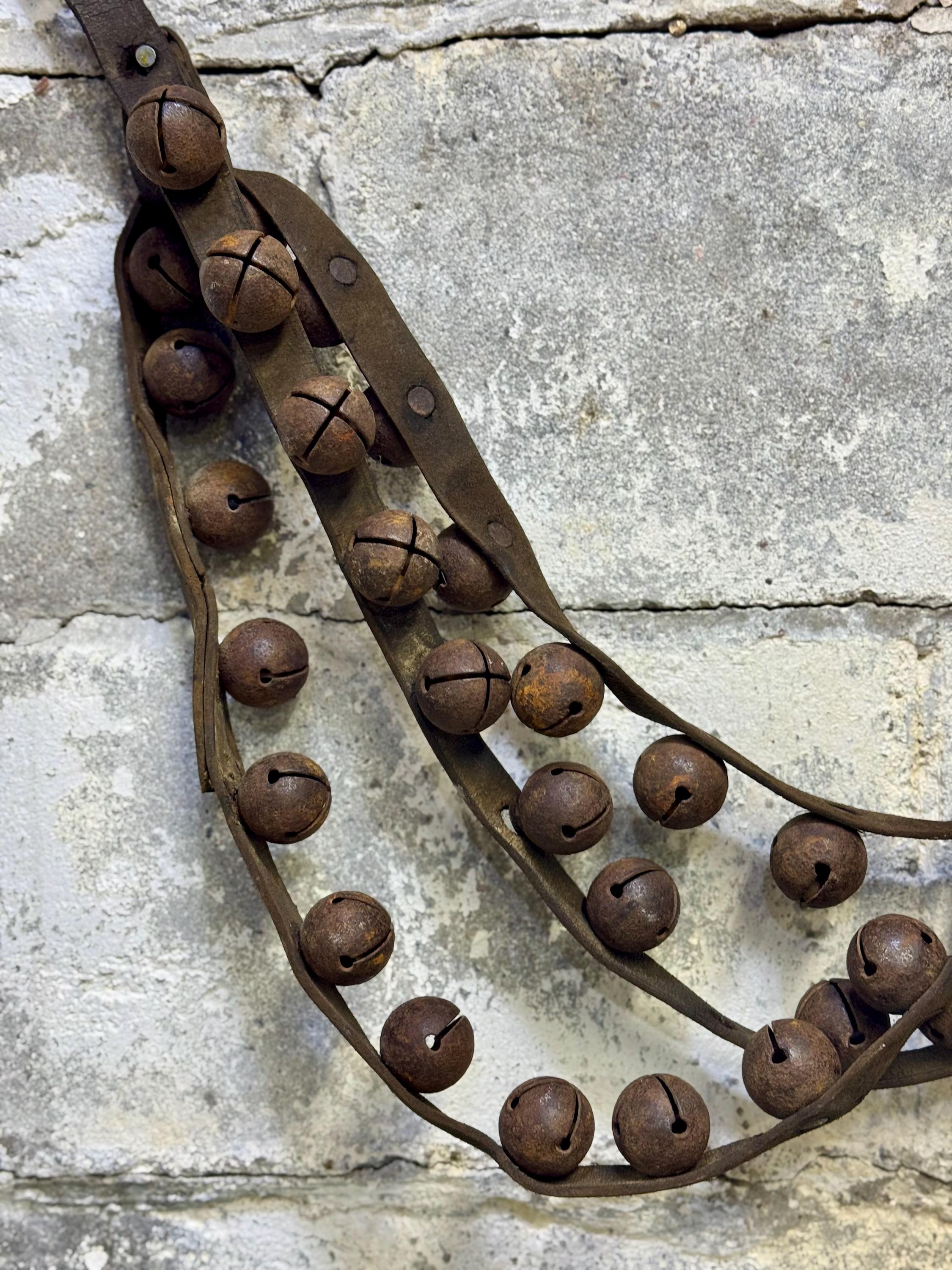 アンティークのソリのベル　ブラスベル Antique Sleigh Bells - Etsy