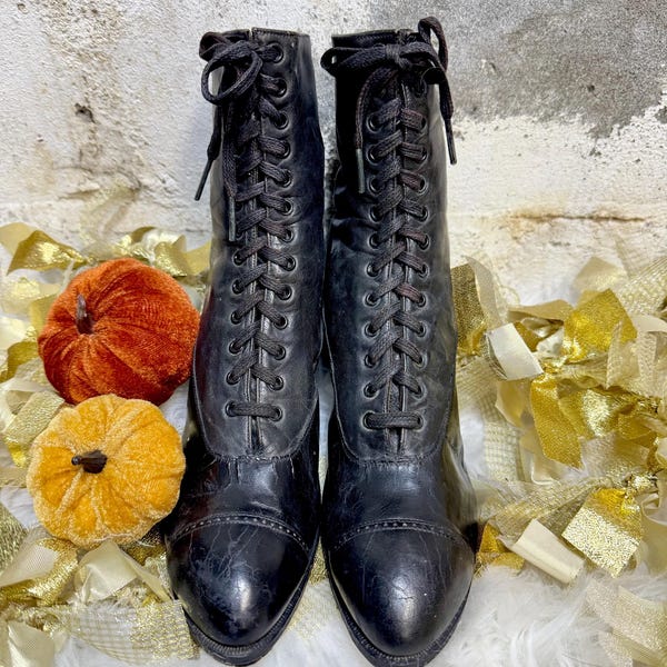 Women’s High Lace up Black Leather Boots Victorian Antique Vintage