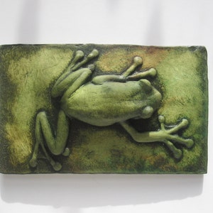 Tree Frog Colorful Cute Green Wallsculpture Picture Tile Fine Art Gift image 3