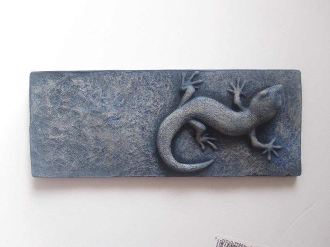 Gecko Lizard Wallsculpture Sculpted Tile Reptile Nature Art Etsy