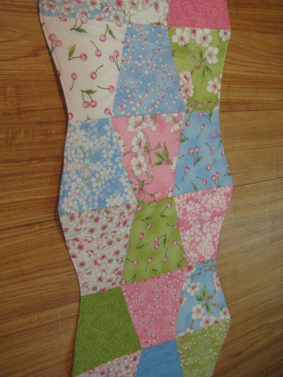 Cherry Blossom Tumbling Blocks Quilted Table Runner