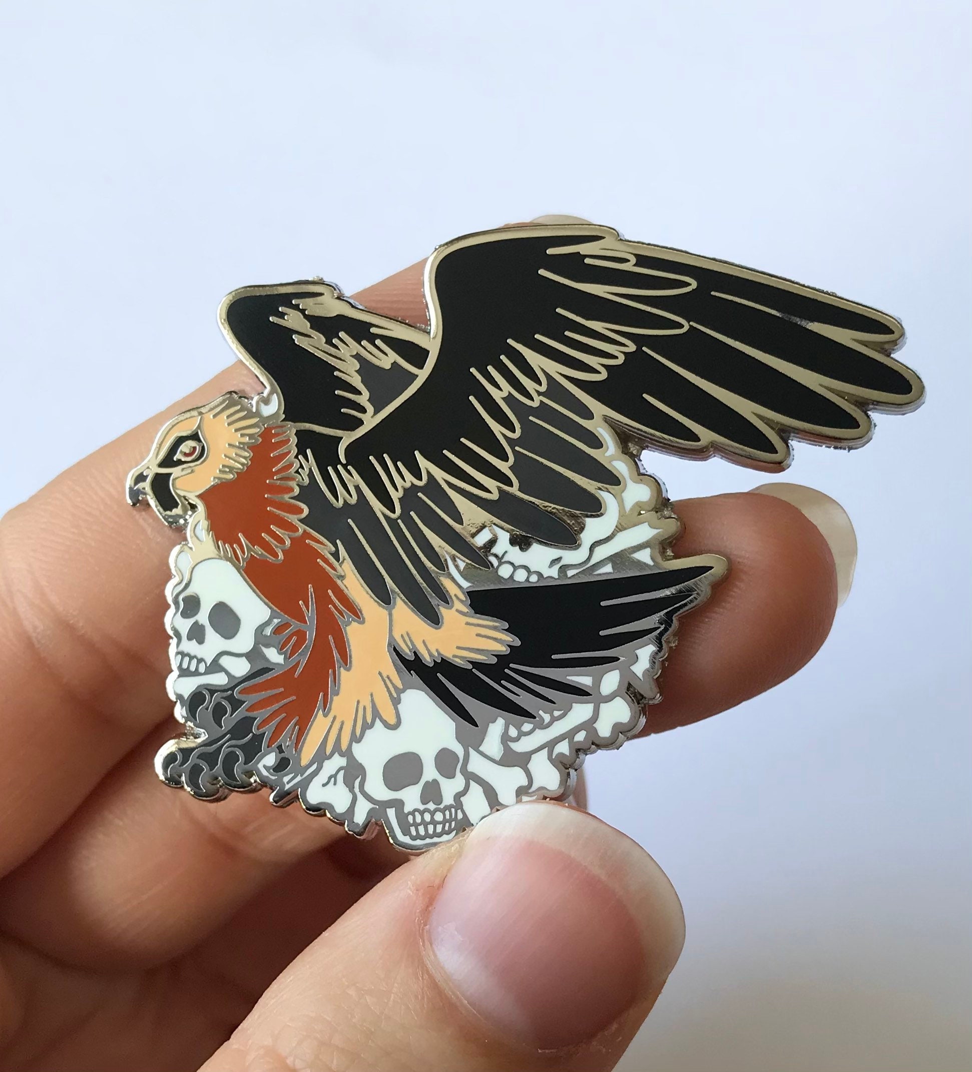 visvim PIN BADGE EAGLE FEATHERS ピンバッジ il_fullxfull.2633293246_8wge.jpg