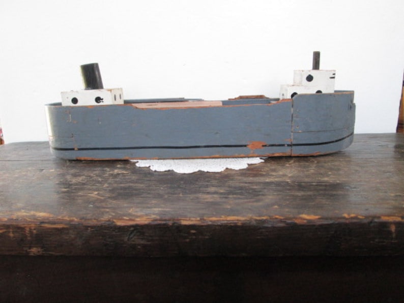 toy cargo ship
