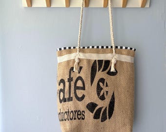 Bolsa de yute reciclada sostenible para el mercado, bolsa de playa de yute con granos de café de Honduras, saco de arpillera reciclada con granos de café de Honduras.