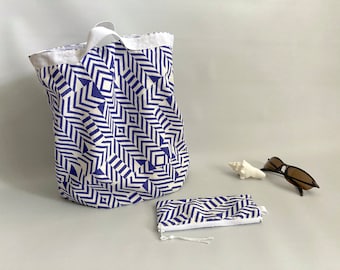 Set of 2 - Errands bag + matching case, shoe sack, shoe bag, lunch bag, knitting bag, beach bag, market bag, project bag - Purple geometry