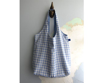 Errands bag, fabric market bag, grocery bag, reusable errands tote bag, eco-friendly tote bag - Blue and cream houndstooth