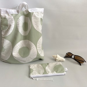 Set of 2 - Errands bag + matching case, shoe sack, shoe bag, lunch bag, knitting bag, beach bag, project bag - Scandinavian white green