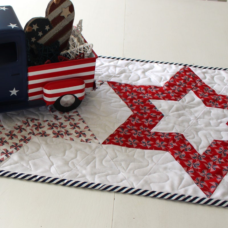 Patriotic Spirit Quilted Table Runner NCU0PTT599