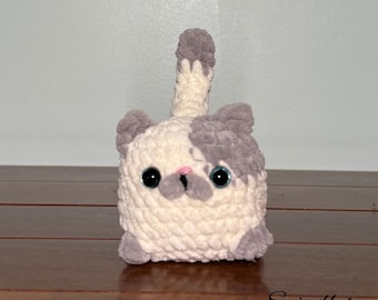 Chonky Crochet Cat Plush – Gray and White Amigurumi Kitty – Handmade Soft Stuffed Cat