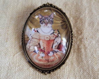 Tabby Cat Brooch, Kitty Lover Gift, Animal Jewelry, Cat Mom Gift, Tiger Kitty Ornament, Zoey Tabby Cat