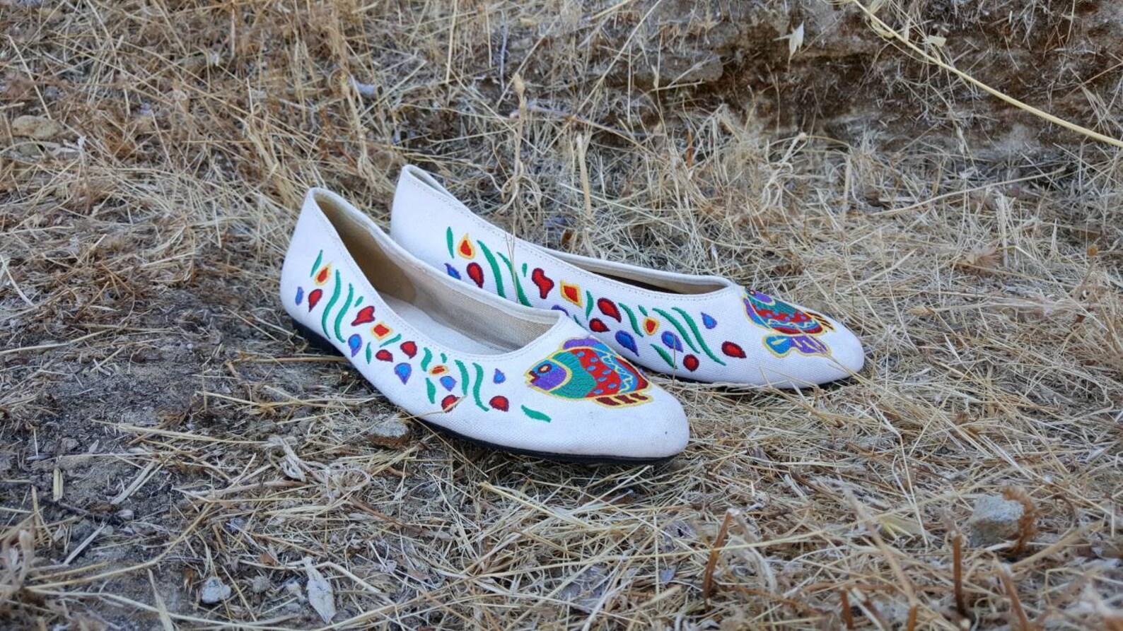 vintage 70s beacon usa ballet flats hippie festival bohemian hiphop cultural ethnic native multi-color rubber sole size 7.5 narr