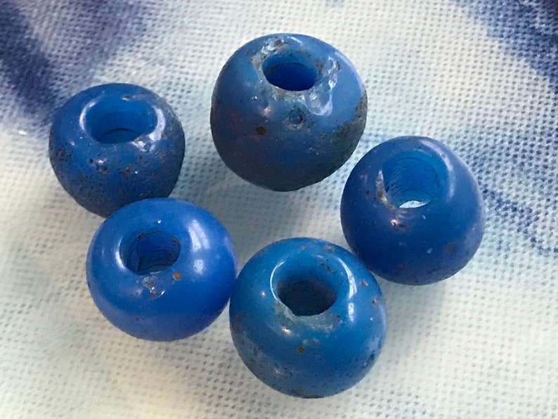 Bohemian Button Trade Beads Blue African 26 Inch 