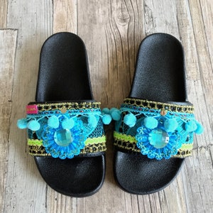 Boho Summer Slipper Slides Size 40 with beads Boho summer sandals with feathers Boho Beach slides Ibiza Style summer Sandals handmade image 3