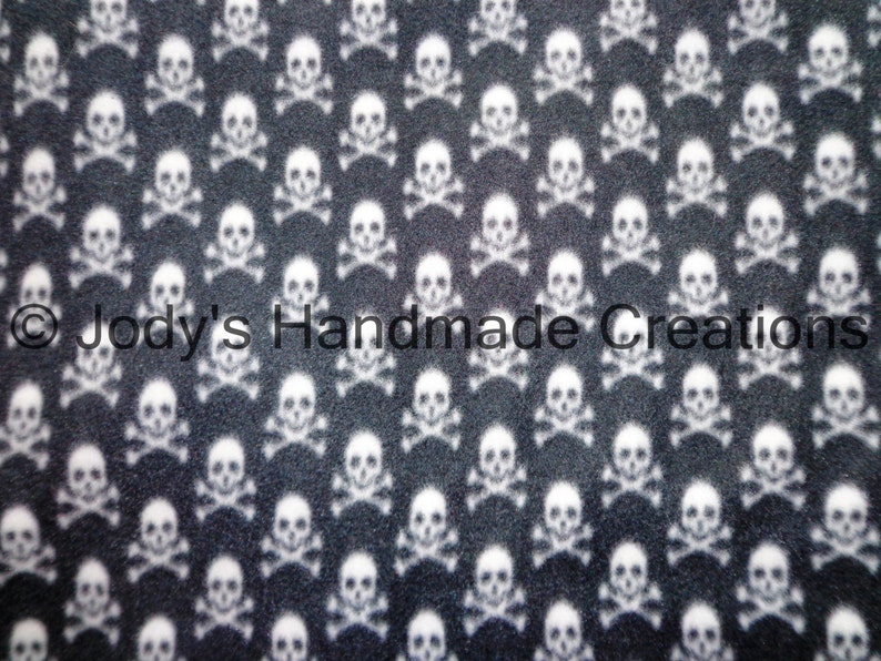 Large Handmade Fleece Tied Throw Blanket 54 X 66 Light Pink Back Skull and Crossbones Front Warm Soft FREE SHIPPING