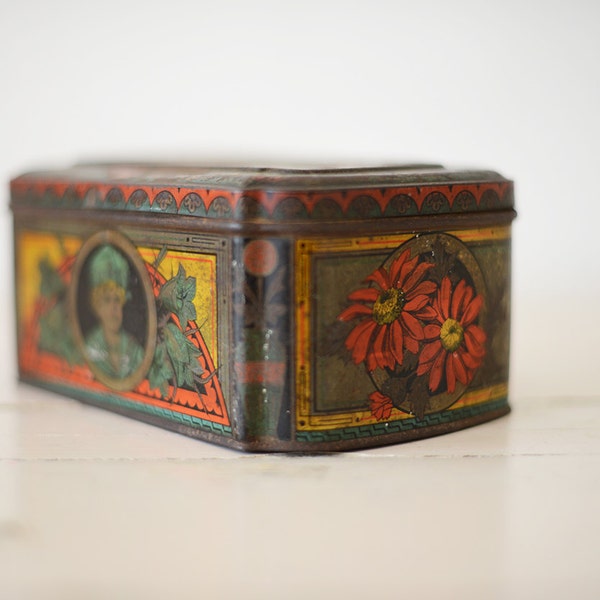 Vintage Tin Box, Country Home Decor, Antique Storage Box