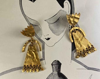 Pendientes colgantes franceses modernistas dorados de edición limitada de Nelly Biche de Bere, modelo 71/289