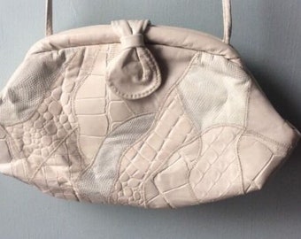 park avenue international leather purse