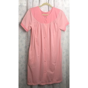 Vintage Komar Womens Robe Day Dress Gown Small Pink Button Front Yoke