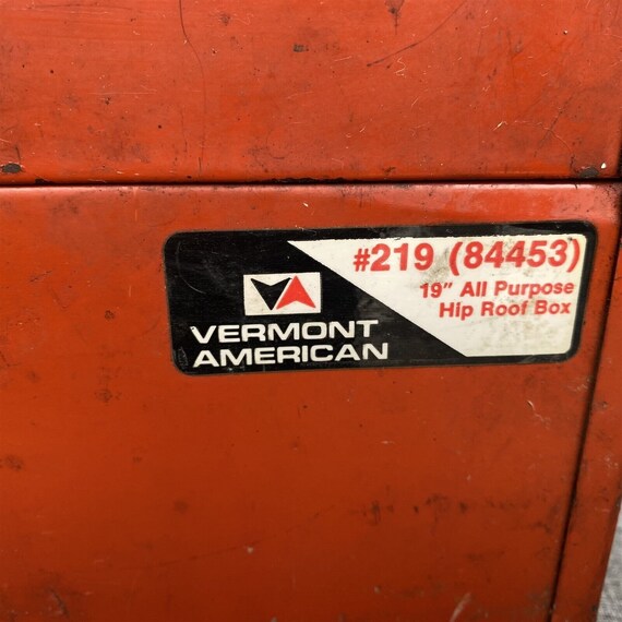 Vintage Tool Box VERMONT AMERICAN Hip Roof Box #219 W/tray Rusty