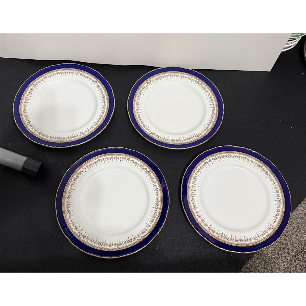 Royal Worcester Porcelain Dinner Set - Etsy