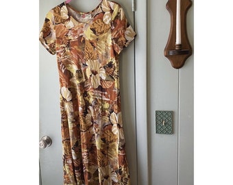 Hilo Hattie Hawaiian Dress Floral Tropical Brown Tan Vintage