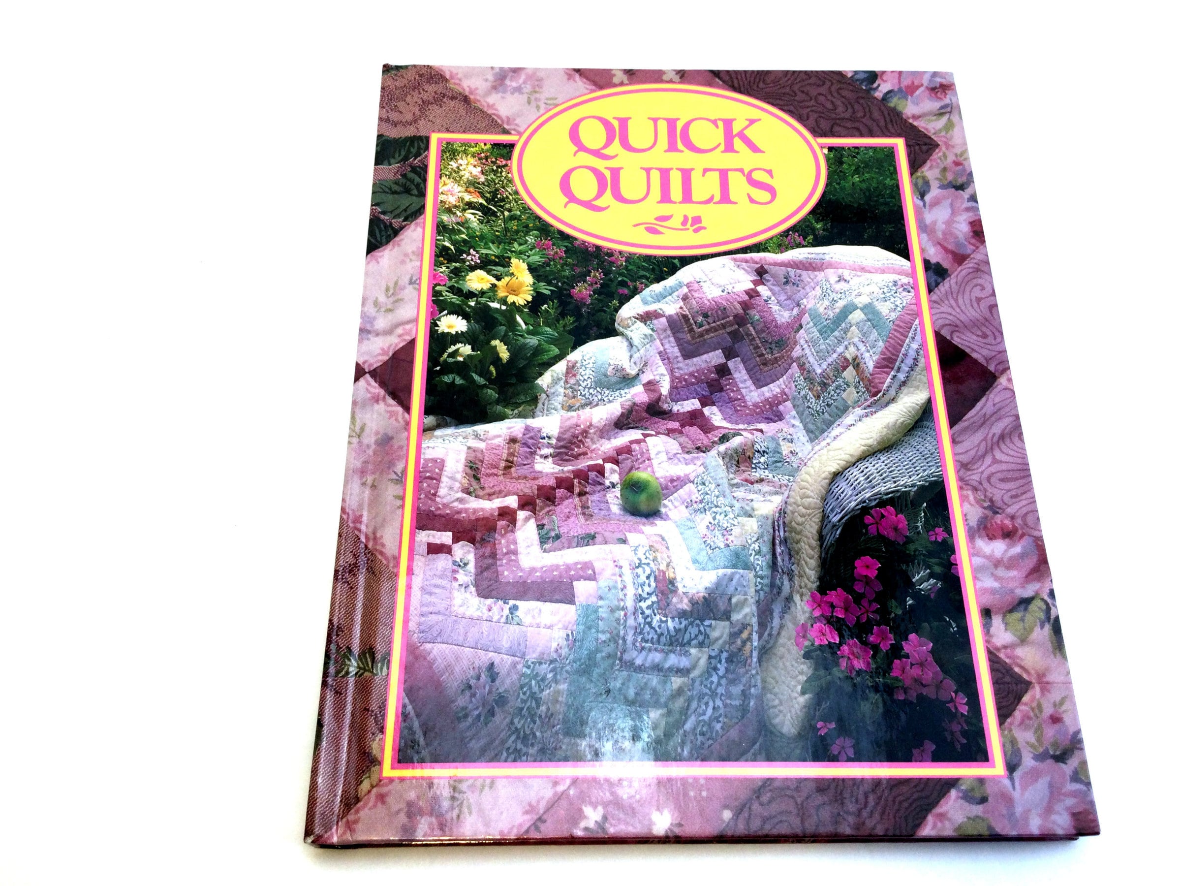  Leisure Arts Quilt Book - Ultimate Sunbonnet Sue Quilting  Patterns Collection Quilt Book – Quilting Books with Twenty-Four Applique  Block Quilt Patterns : Leisure Arts, Inc.: Arts, Crafts & Sewing