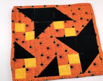 Halloween Mini Quilt: Spiderweb Table Mat, Orange & Black Decor