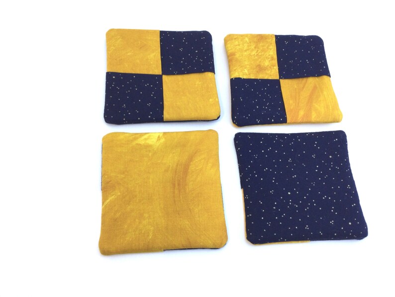 Four Celestial Coasters: Gold Batik & Navy Starry Night Fabric, Set of 4 bild 4