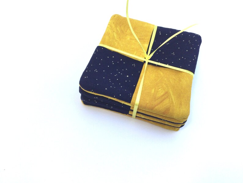 Four Celestial Coasters: Gold Batik & Navy Starry Night Fabric, Set of 4 bild 5