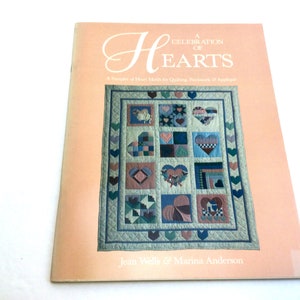 Vintage Heart Quilt Pattern Book: Applique & Patchwork Sampler