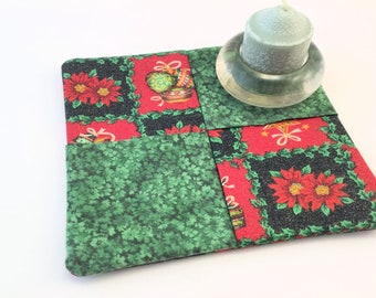 Christmas Trivet, Holiday Potholder, Hot Pad, Holly, Poinsettias, Ornaments, Glitter, Green Leaves, Hostess Gifts