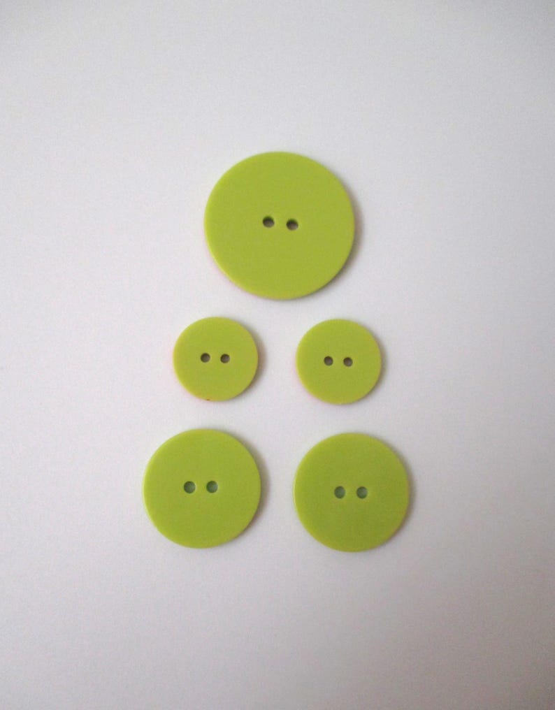 5 Round Plastic Buttons, Chartreuse Green Orange and Red, Abstract Art ...