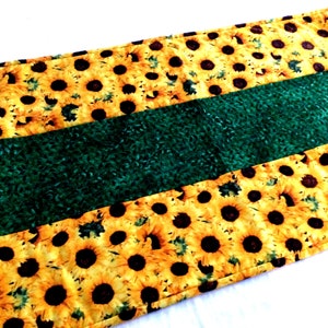 Sunflower, Table Runner, Sunflower Decor, Table Topper, Table Decor, Quilted Table Runner, Quilted Table Topper, Sunflower Gift