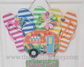 RV Island Time Flip Flop Row Wreath Camping Flamingo