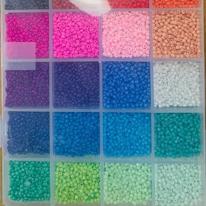 Kit de contas de sementes DIY para artes e ofícios infantis, pulseiras de letras, corrente de máscara, kit de caixa de contas de cintura colorida minúscula, contas para correntes de máscara, fabricação de joias