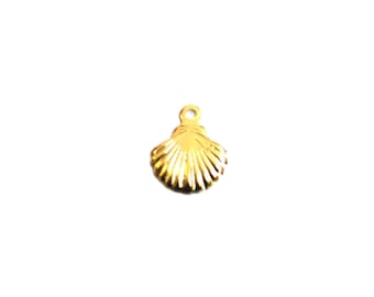18K Dainty Gold Shell Charm,Gold Filled Small Scallop Seashell Charm,Shell for Bracelet,Ocean Charms,Tropical Beach Charms,Nautical Charms