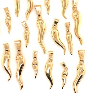 18K Italian Horn Charm, Cornicello Pendant, Italian Amulet, Italian Jewelry, Charms for Italian Necklace, Gold Filled Pepper, Bulk Charms,